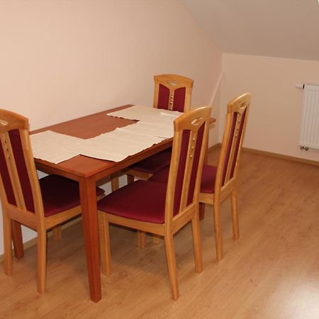Jurincom Apartments Karlovy Vary Habitación foto